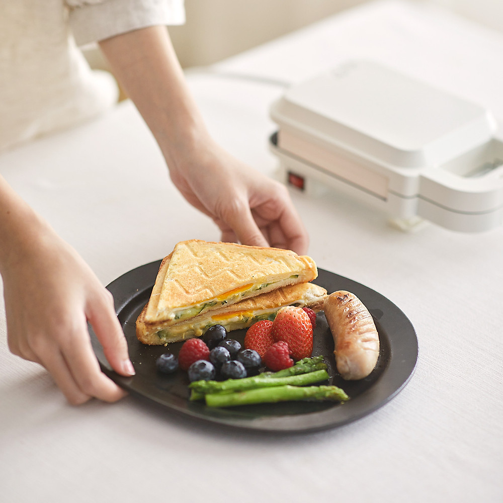 Máy kẹp nướng bánh LocknLock EJB126IVY (600W) - Hàng Chính Hãng - Hình ảnh 2